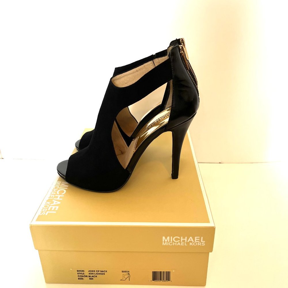 MICHAEL KORS Like New Josie Zip Back Black Suede Heel-Size 8